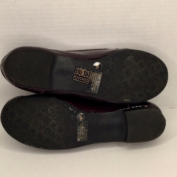 Arturo Chiang snake embossed gorgeous flats. - Picture 6 of 10